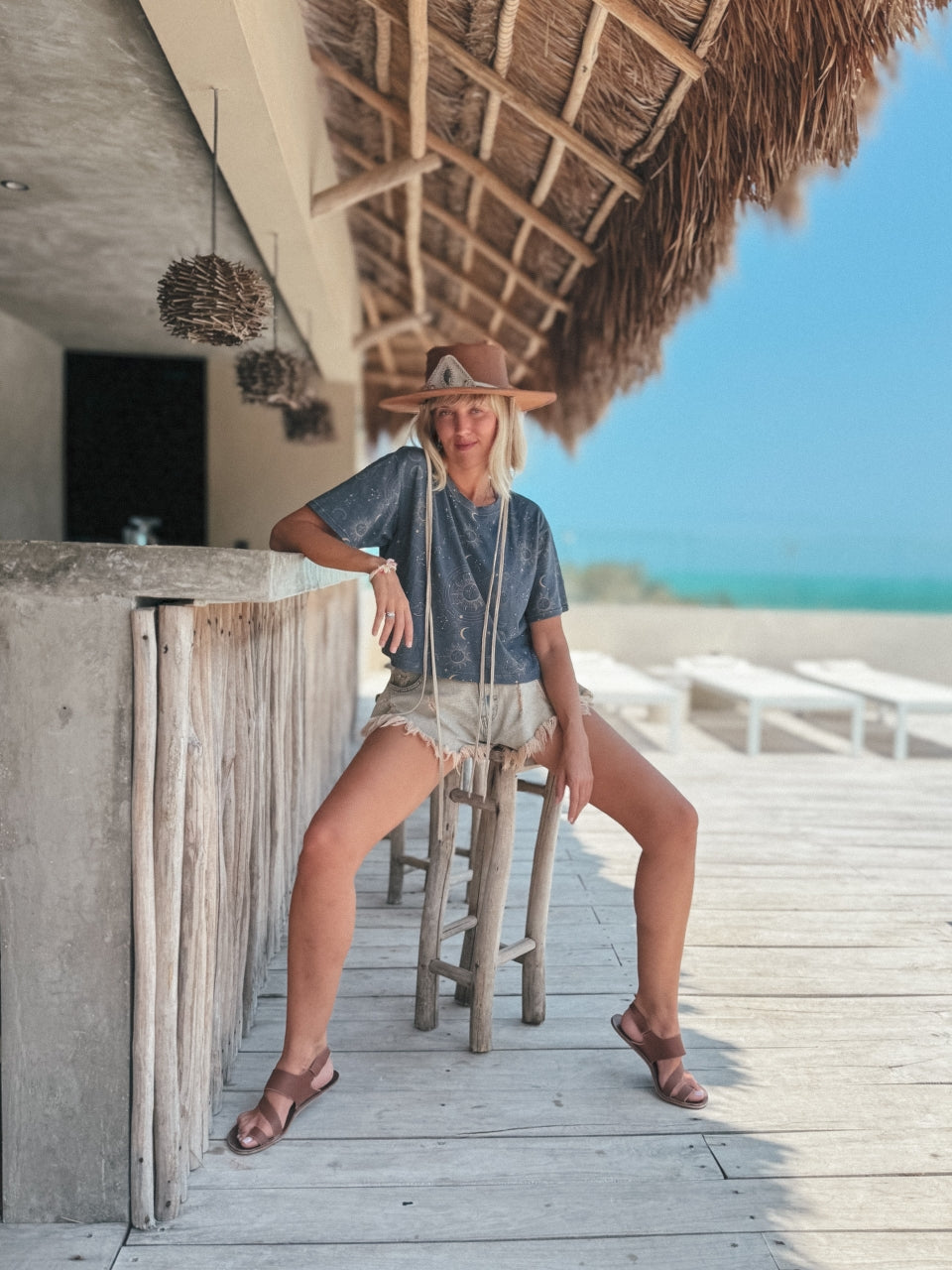 Short T-shirt Woman Embrace the Mystery Dark