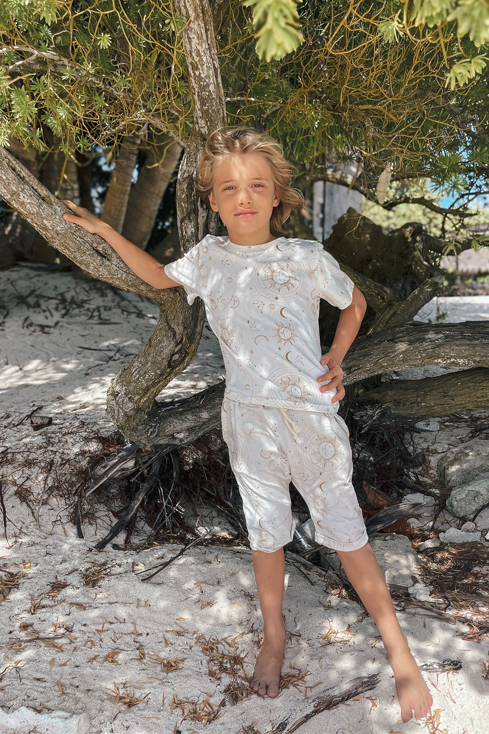 Oversize T-shirt Embrace The Mystery Light Kids