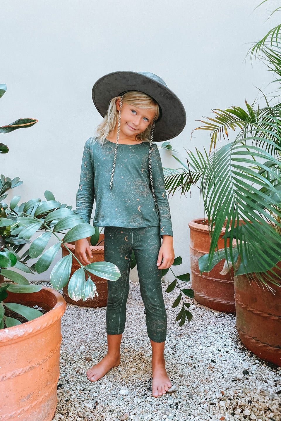 Longsleeve Kids Embrace The Mystery Dark