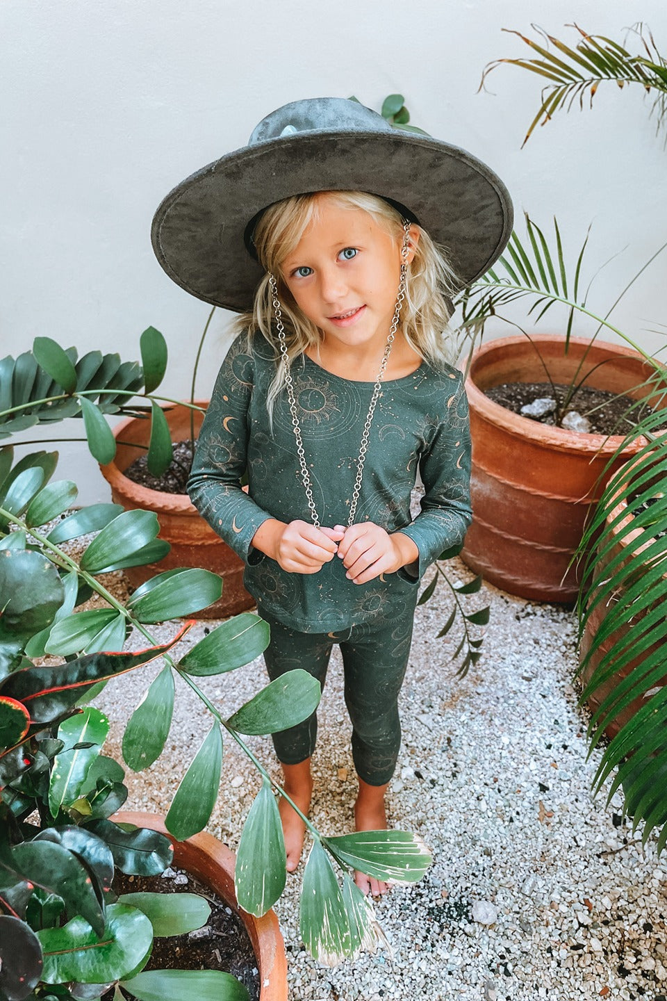 Longsleeve Kids Embrace The Mystery Dark