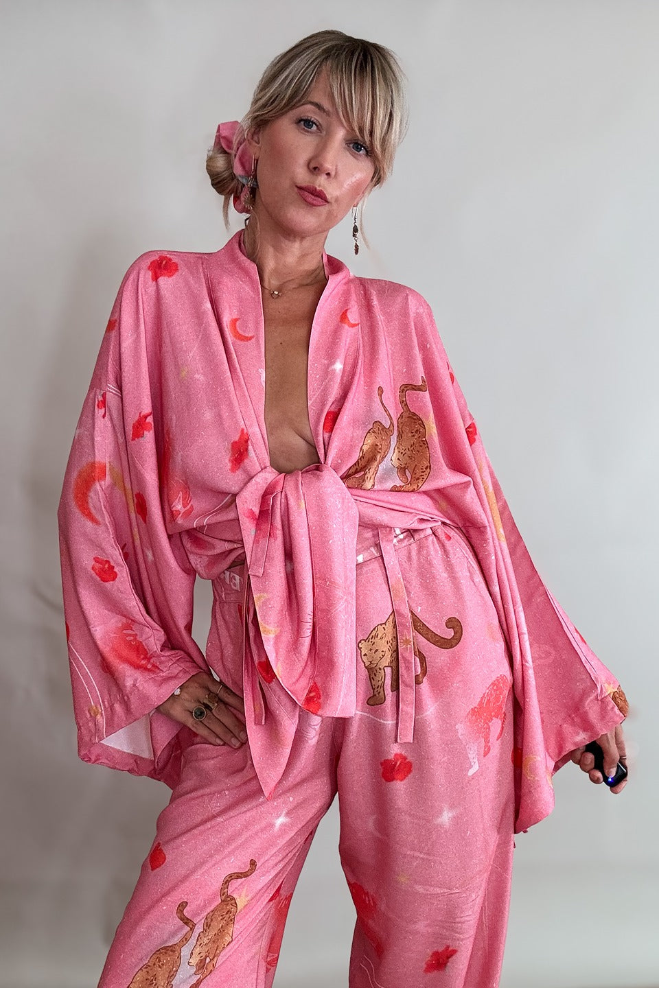 OD RĘKI Furisode Short Kimono Own Your Power